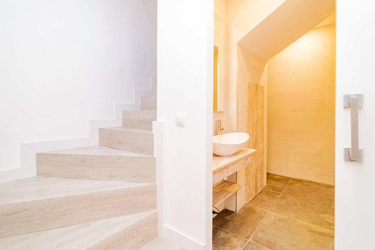Marvelous Duplex 3 Bedrooms In La Latina By Batuecas